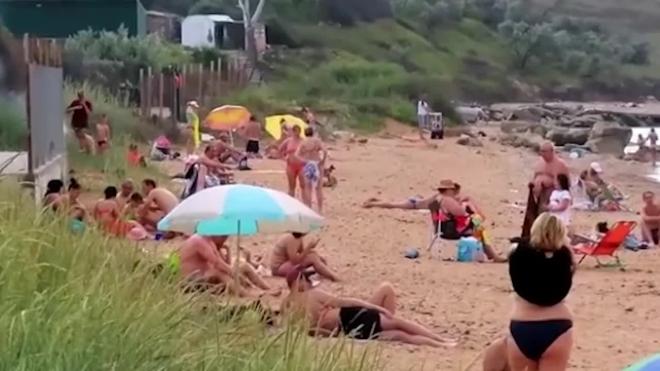 Появилось видео с открытых для туристов крымских пляжей
