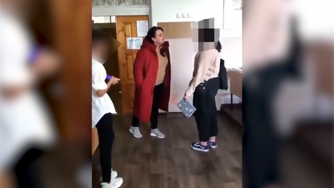 Российская учительница пригрозила "набить морду" школьнице 