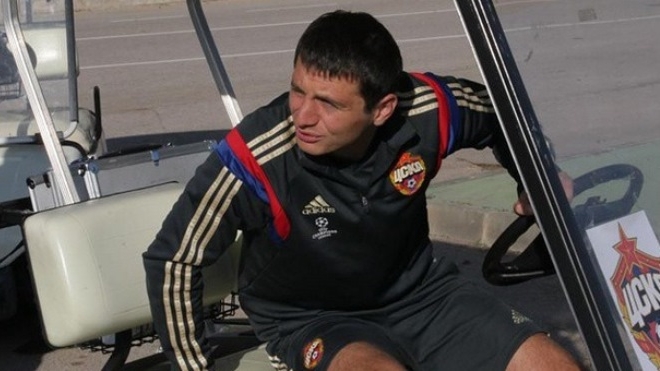 Дзагоев оторвался в стрип-клубе перед матчами сборной