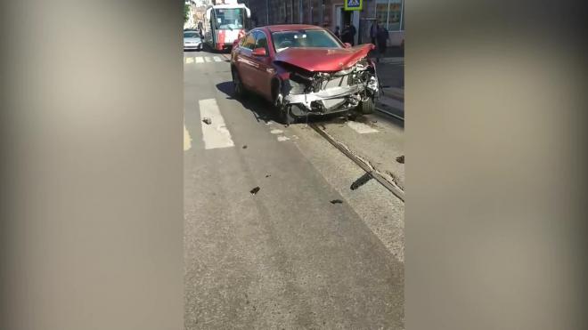 Видео: на Свечном переулке произошло массовое ДТП