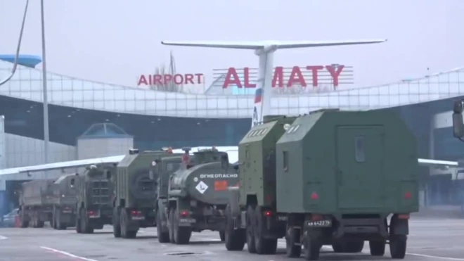 На видео попали тренировки российских миротворцев ОДКБ на аэродроме Алма-Аты 