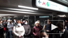 На въезде в Москву  и в метро из-за пропускного режима образовались пробки