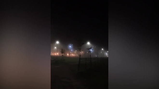 Петербуржцев испугал туман на Ветеранов
