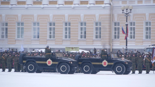 Без комментариев: праздничный парад в честь освобождения Ленинграда
