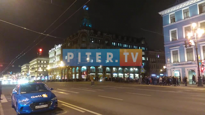 В Петербурге прошел Час Земли (видео)