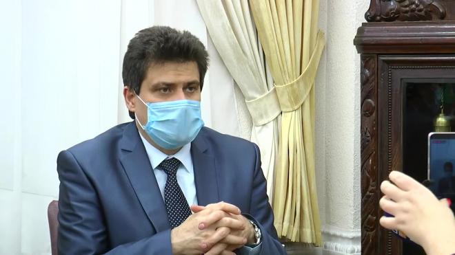 В мэрии Екатеринбурга пояснили слова главы города о людях без масок в транспорте