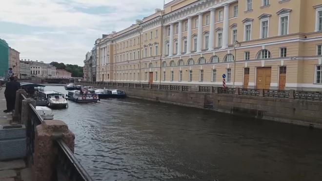 На реки и каналы Петербурга вернулись прогулочные корабли