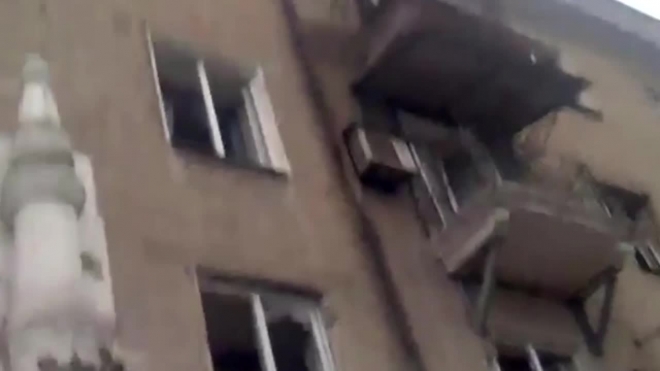 В Донецке снаряд попал в остановку: есть много погибших и раненых