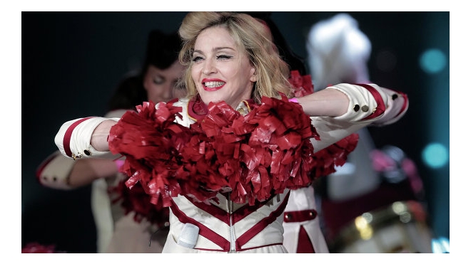 Петербургские родители хотят засудить Мадонну за гей-пропаганду