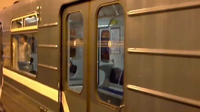 Станцию метро "Бухарестская" закрывали из-за подозрительной сумки
