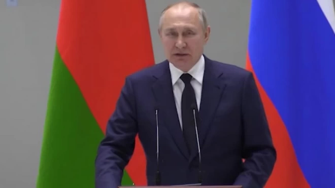 Путин: Россия "подсела" на чужие технологии