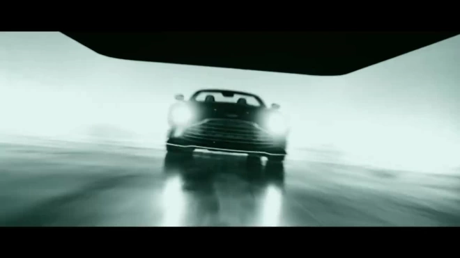Aston Martin показал первый Vantage Roadster с двигателем V12