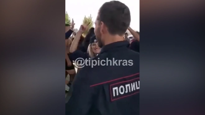 Задержаны переодетые в полицейскую форму участники вечеринки в Краснодаре