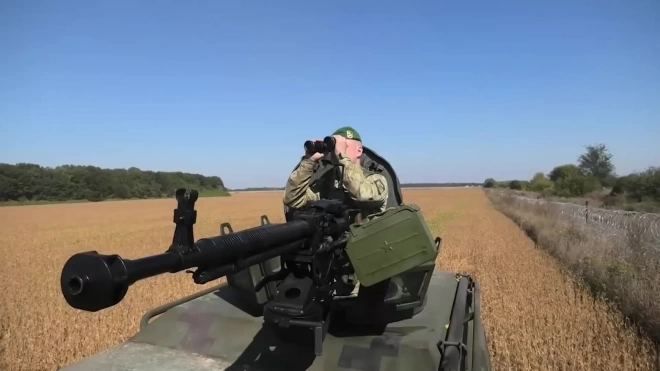 Украина укрепит границы с РФ на случай "вооруженной агрессии"