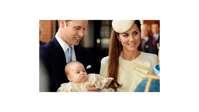 Сына Уильяма и Кейт принца Джорджа крестили в роскошном платье