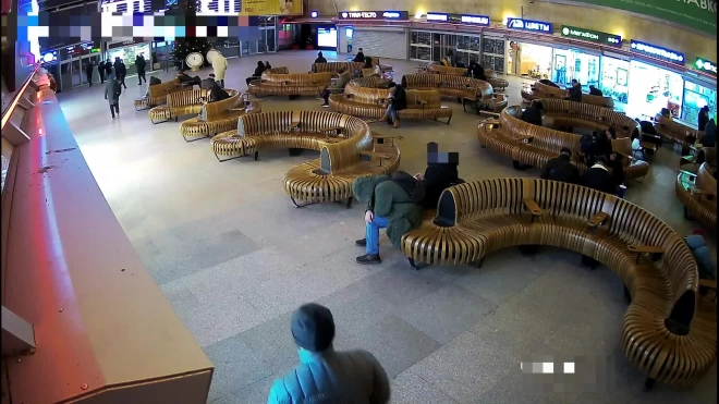 Полицейские раскрыли две кражи на Московском вокзале