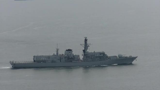 Силы НАТО сопроводили девять кораблей ВМФ России, следовавших в Северное море