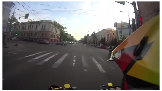В Красноярске задержали парня, который устроил гонки с полицией по центру города на квадроцикле