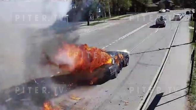 На Крестовском острове на съемках взорвали автомобиль