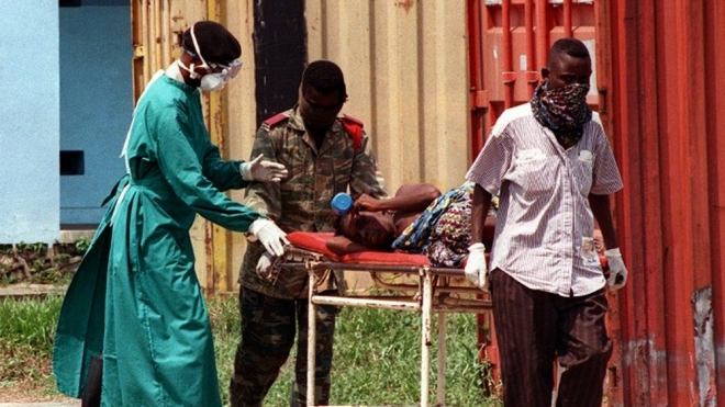 Эпидемия лихорадки Эбола бушует в Африке, уже заразились два американских врача