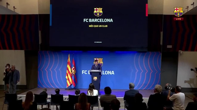 Месси расплакался на прощальной пресс-конференции в "Барселоне"