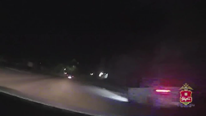 В Хакасии автоледи повторно села за руль в нетрезвом виде и, пытаясь скрыться от погони, совершила ДТП