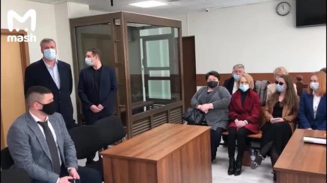Суд в Москве дал условный срок двум пожарным по делу о гибели их коллег при тушении склада
