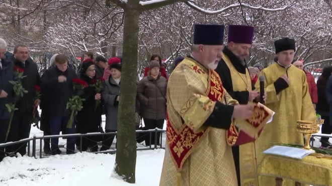 Днем в сквере Блокадников откроют новый мемориал в память о подвиге ленинградцев