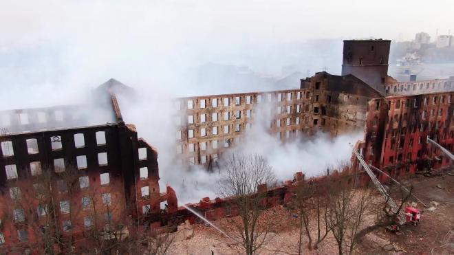 Видео: как пожар разрушал здания "Невской мануфактуры"