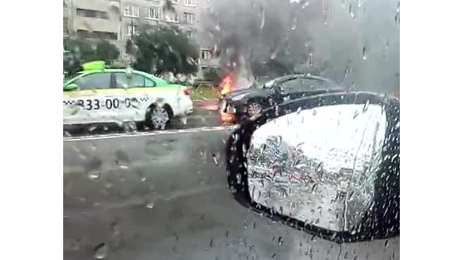 В Купчино сгорел автомобиль
