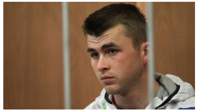 Бывший курсант МВД Илья Комаров заявил на суде, что он не виновен, а семью сотрудника ФСКН убил неизвестный