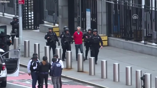 Рядом со штаб-квартирой ООН в Манхэттене задержали вооруженного мужчину 