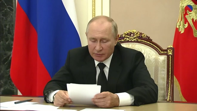 Путин одобрил присвоение 12 городам звания "Город трудовой доблести"