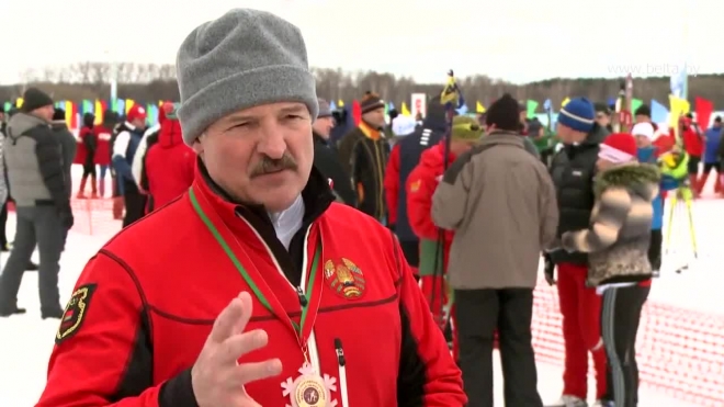 Лукашенко надеется выпросить у Путина в Петербурге $2 млрд