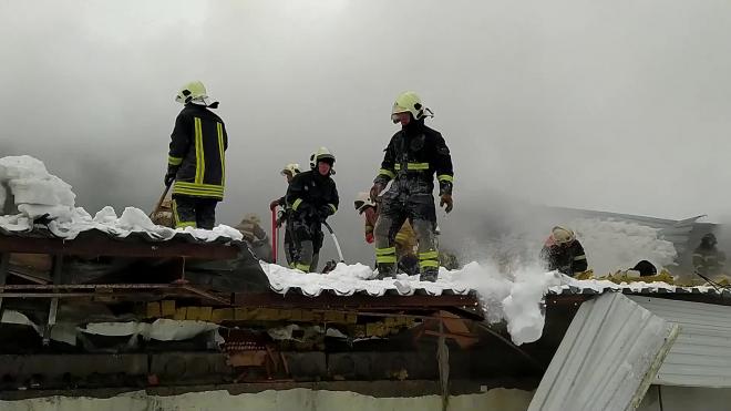 В Самаре загорелся склад по фасовке восточных сладостей