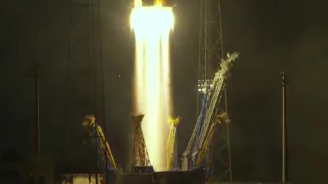 Российская ракета-носитель "Союз" успешно стартовала с французского космодрома Куру с британскими спутниками OneWeb