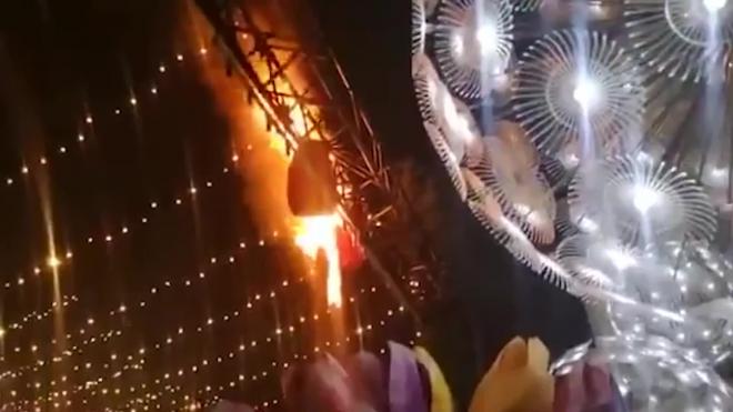 В Киеве на церемонии открытия главной елки загорелась гирлянда 