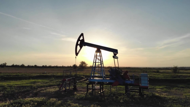 В Минэнерго рассчитали срок выживаемости топливной отрасли при нефти в 25 долларов за баррель