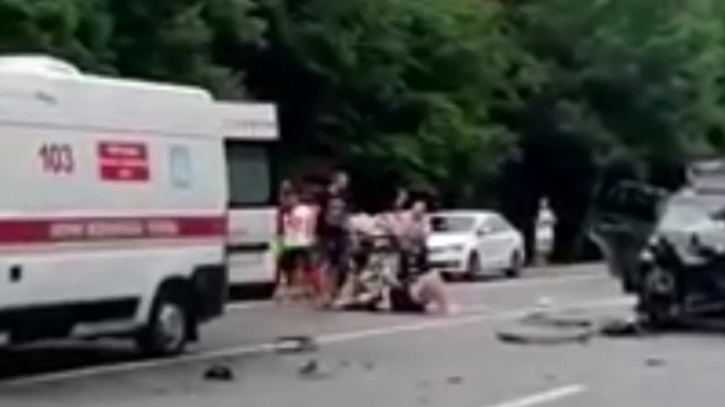 В массовом ДТП на трассе Кубани пострадали 7 взрослых и 2 ребенка