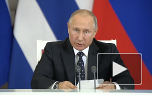 Путин разрешил кассирам кинотеатров и библиотекарям просить паспорт у посетителей Путин разрешил кассирам кинотеатров и библиотекарям просить паспорт у посетителей