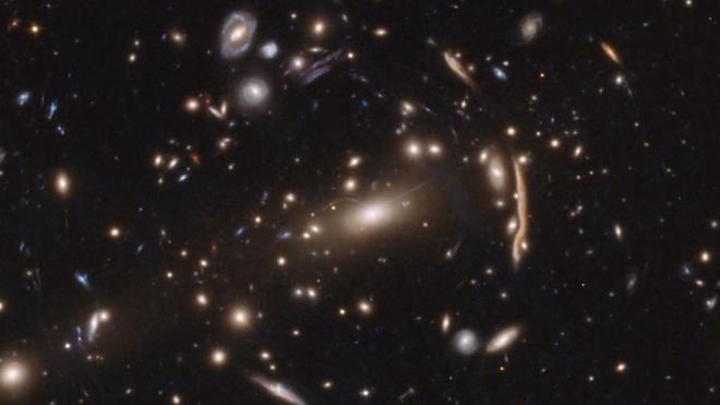 Ученые нашли подтверждение новой теории темной материи