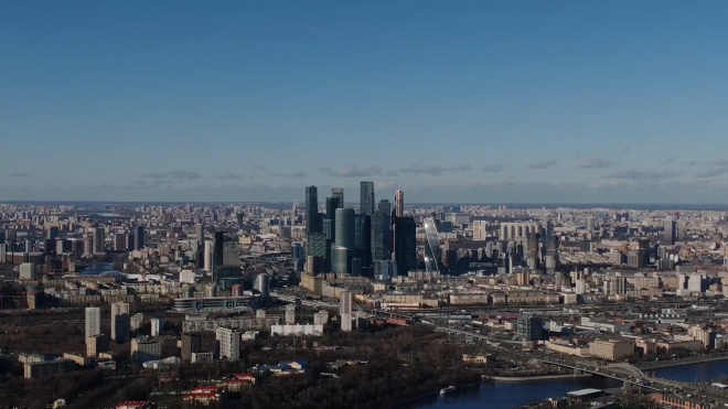 Оранжевый уровень погодной опасности объявлен в Москве из-за грозы