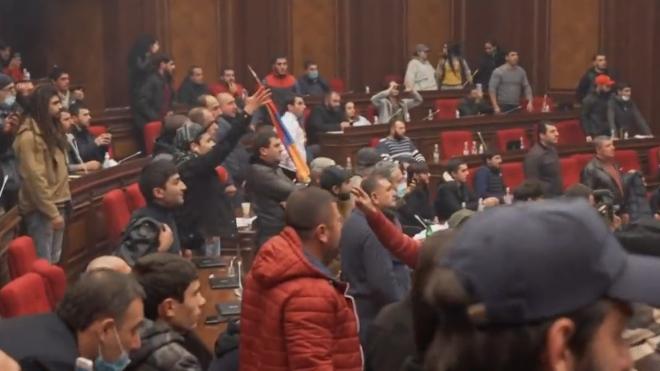 Оппозиционные партии Армении планируют провести митинг в Ереване