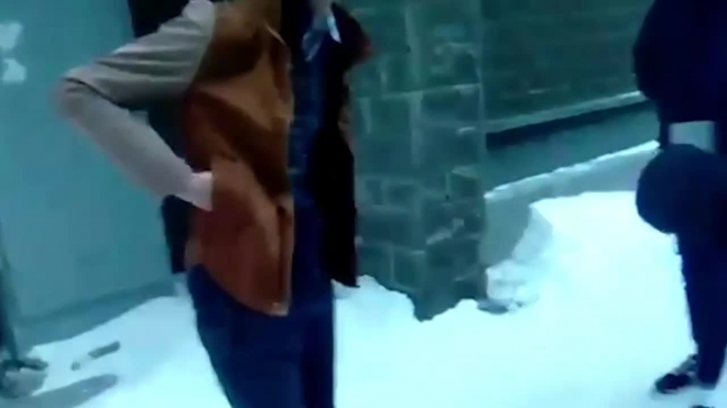 Вперёд в 2007-ой: новосибирские хулиганы обрили ножом анимешника и сняли это на видео