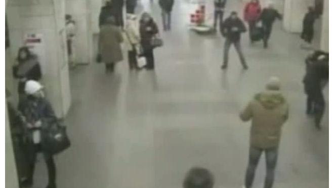 Обнародовано видео перестрелки в петербургском метро