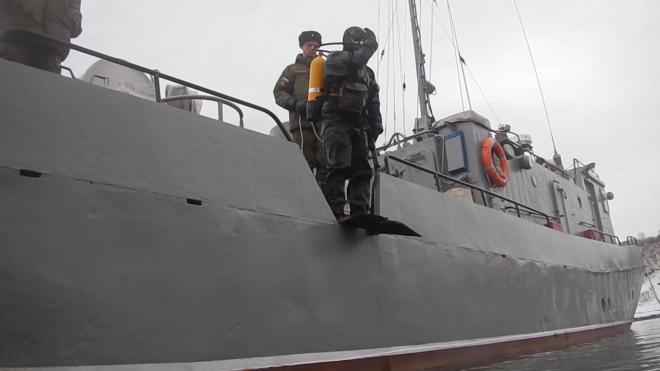 На Камчатке боевые пловцы устроили подводную стрельбу 