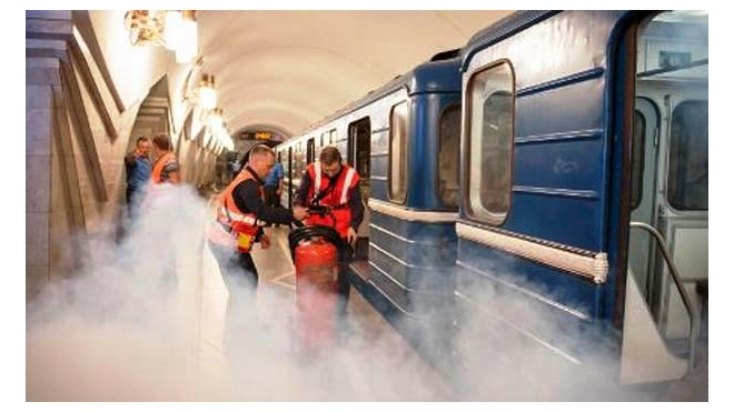 Пожар в московском метро: десятки пострадавших, паника и давка