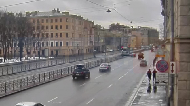 Появилось видео момента ДТП на перекрестке Лиговского и Прилукской