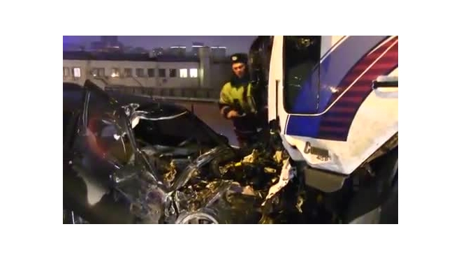 В Москве в ДТП на Крымском мосту попали 11 машин