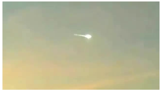 Челябинский метеорит атаковал пассажирский самолет